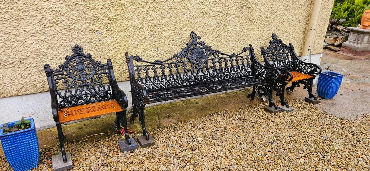 CAST BENCH - Image 1