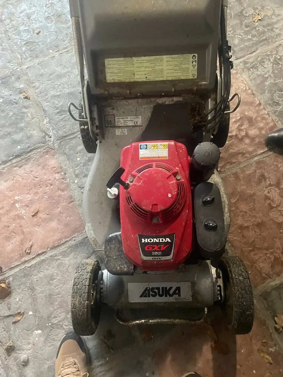 Honda lawnmower for sale - Image 1