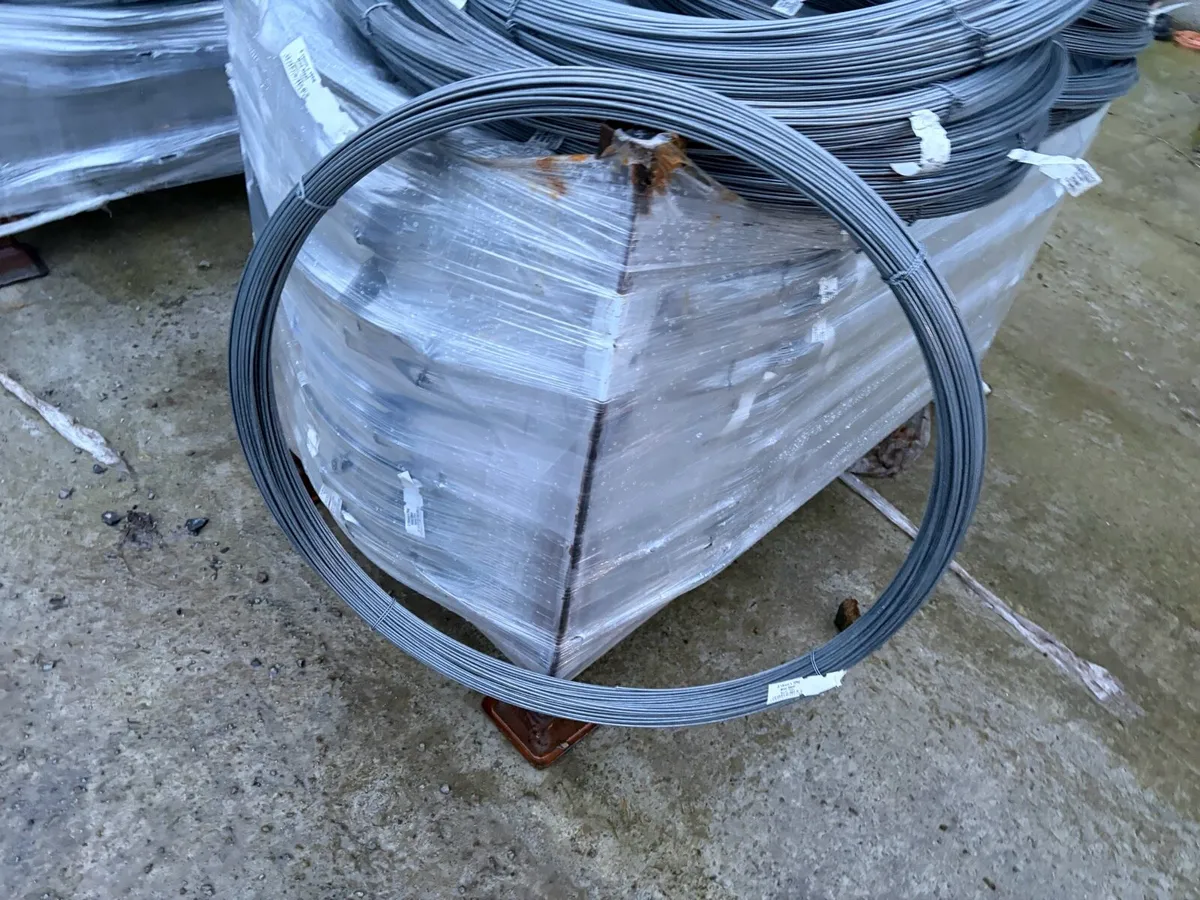 Sheep hurled and sheep wire - Image 4