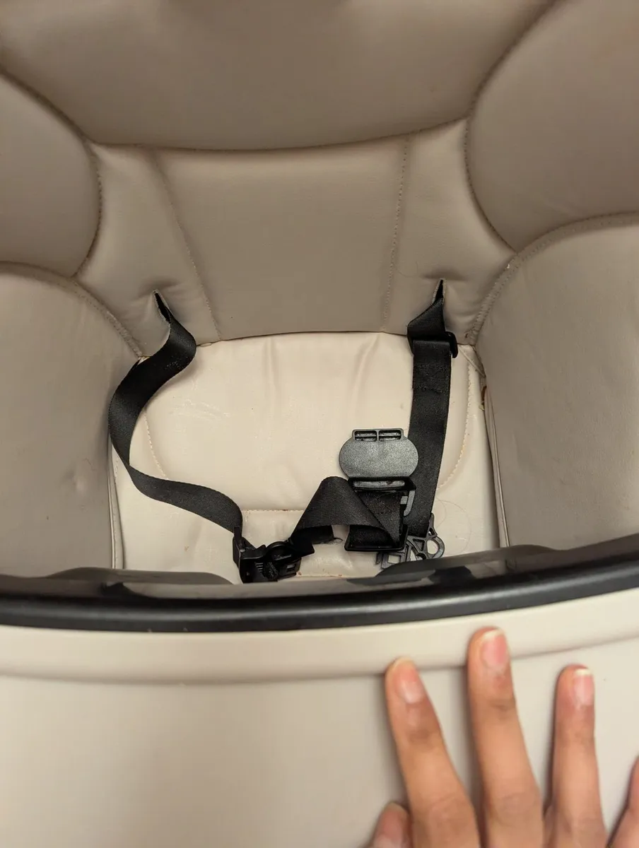 High chair - Image 2