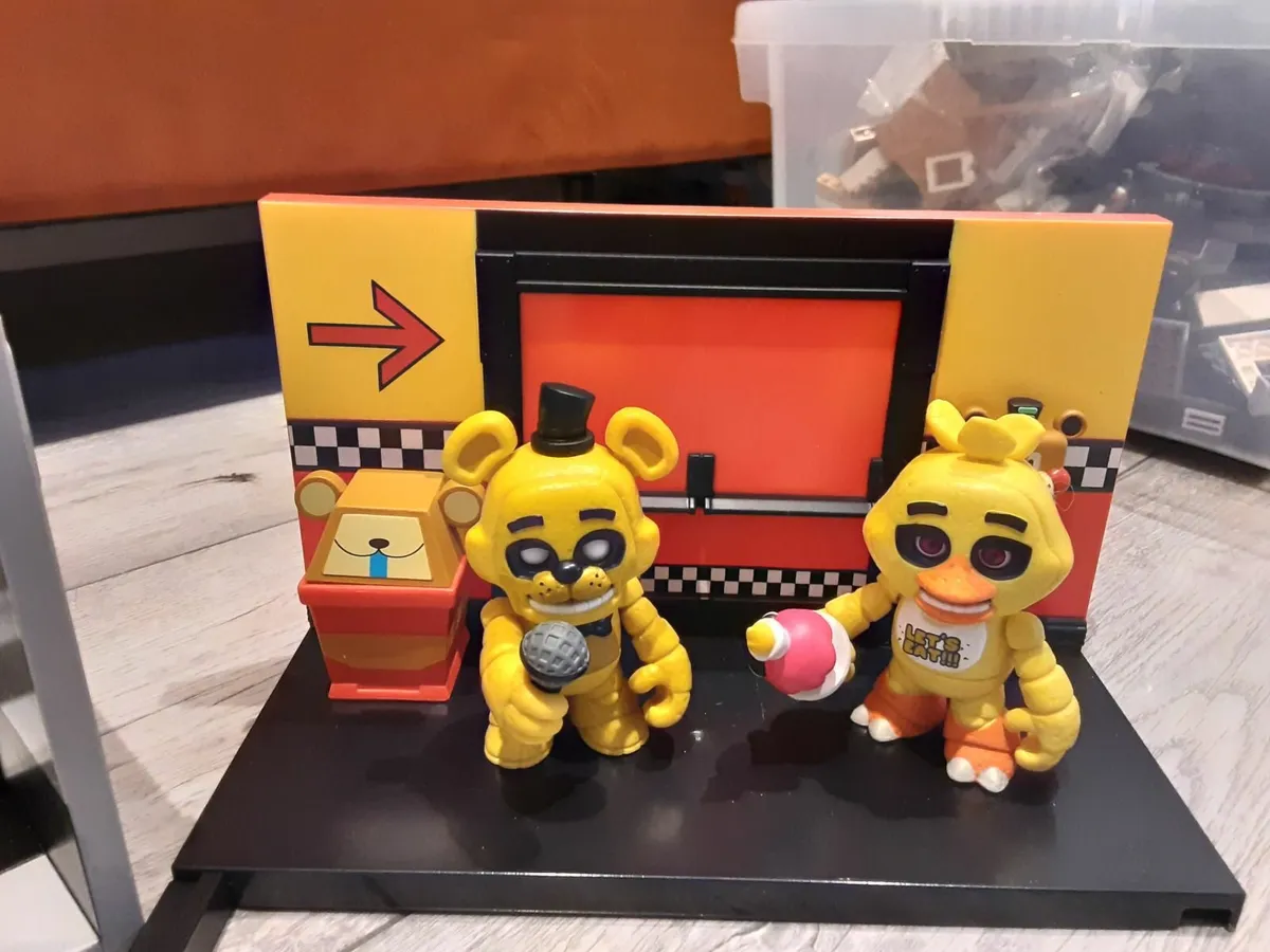 Five Nights of Freddys - Image 3