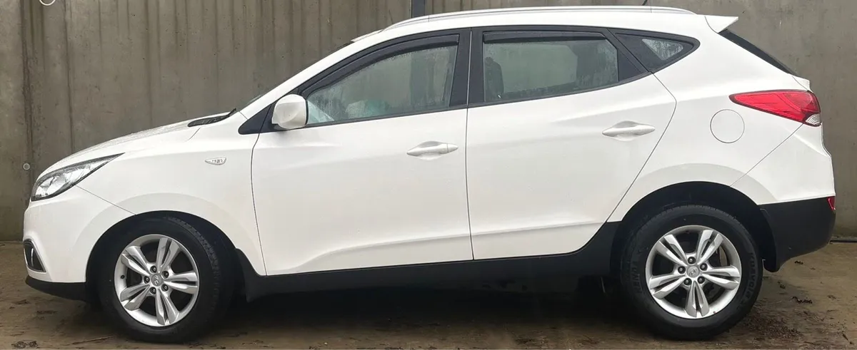 2013 Hyundai ix35 parts - Image 2