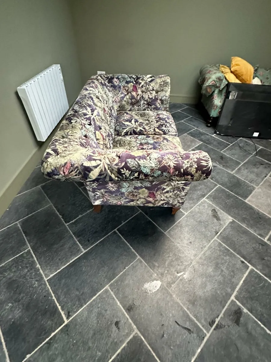 Floral vintage luxury sofa - Image 4