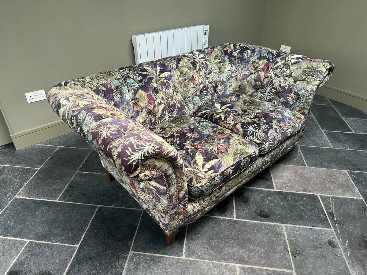 Floral vintage luxury sofa - Image 1