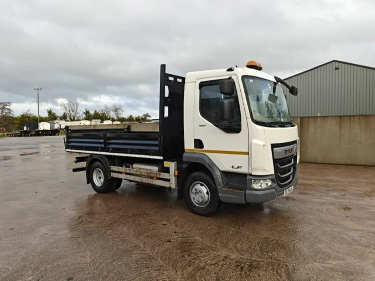 2022 DAF LF180 4x2 Tipper - Image 1