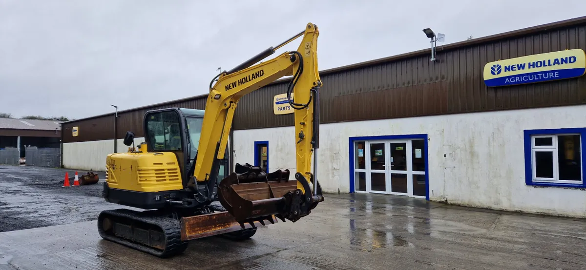 New Holland E57C - Image 3