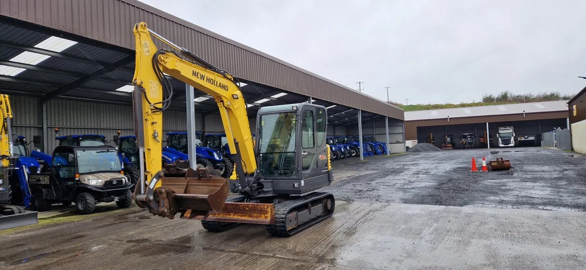 New Holland E57C - Image 2