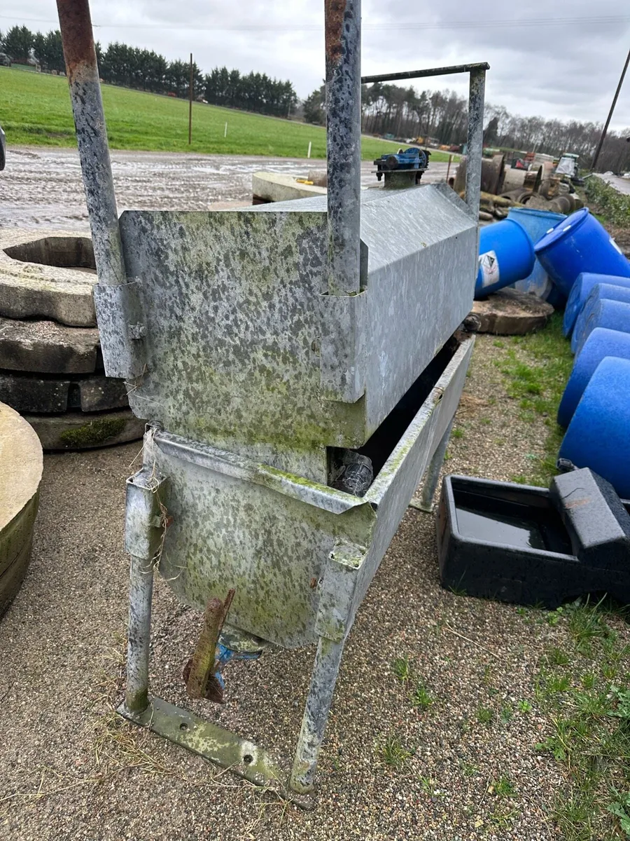 Cattle drinkers - Image 2