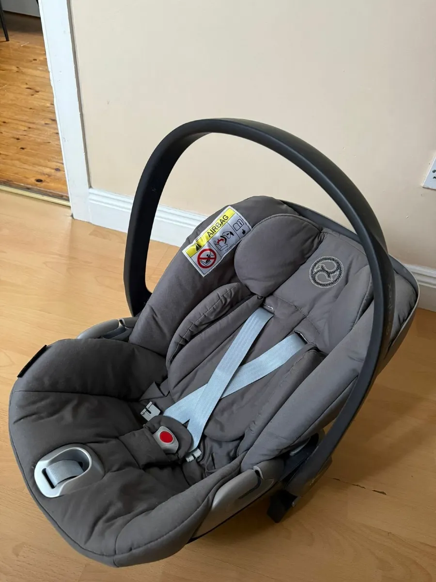 Cybex Cloud Z i-Size Infant Car Seat (0–13 kg) - Image 2