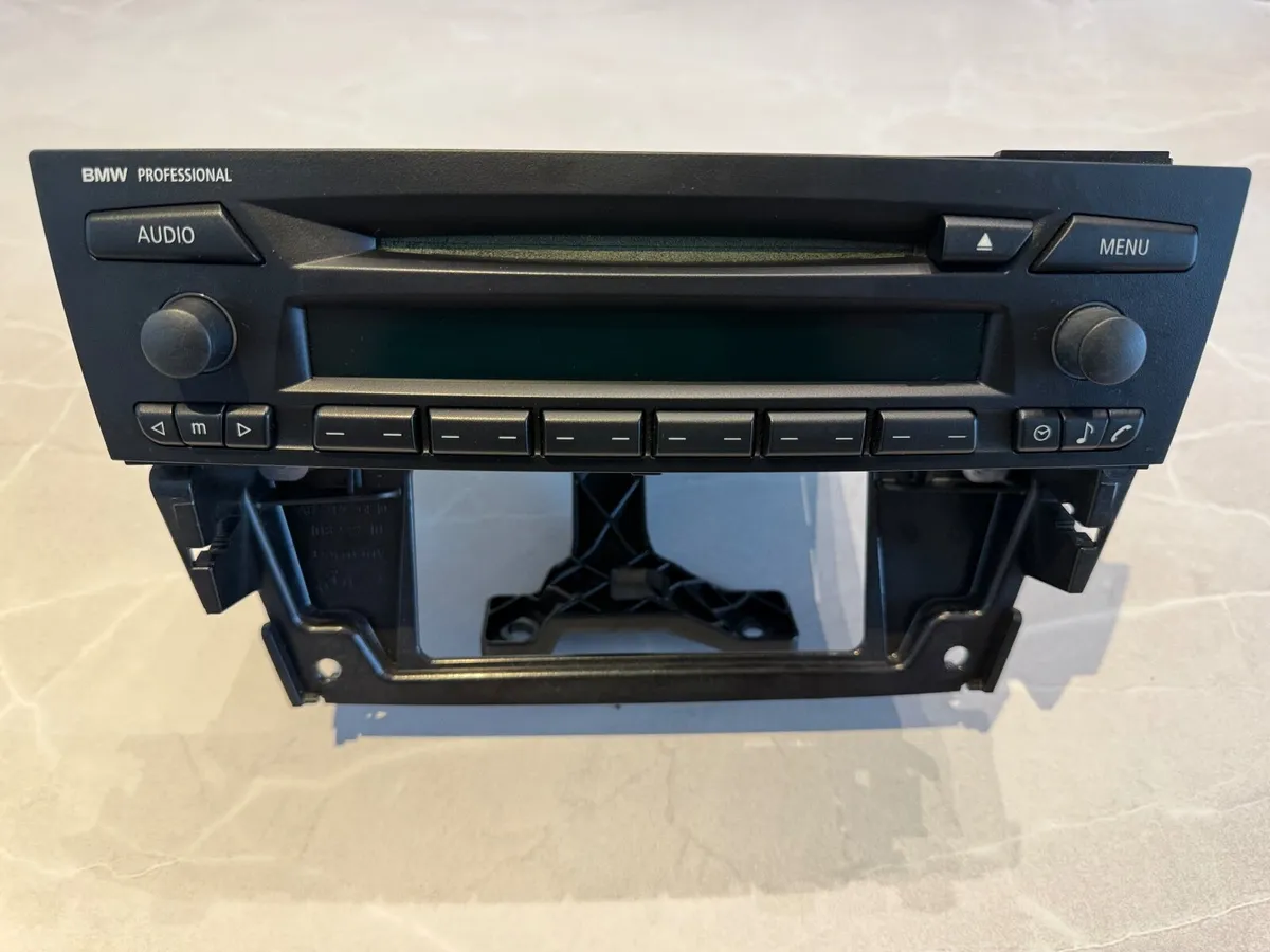 BMW 3 Series E90 CD Player - Working COndition - Image 1