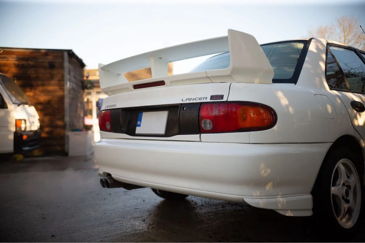 Mitsubishi Lancer Evo 3 RS - Image 3