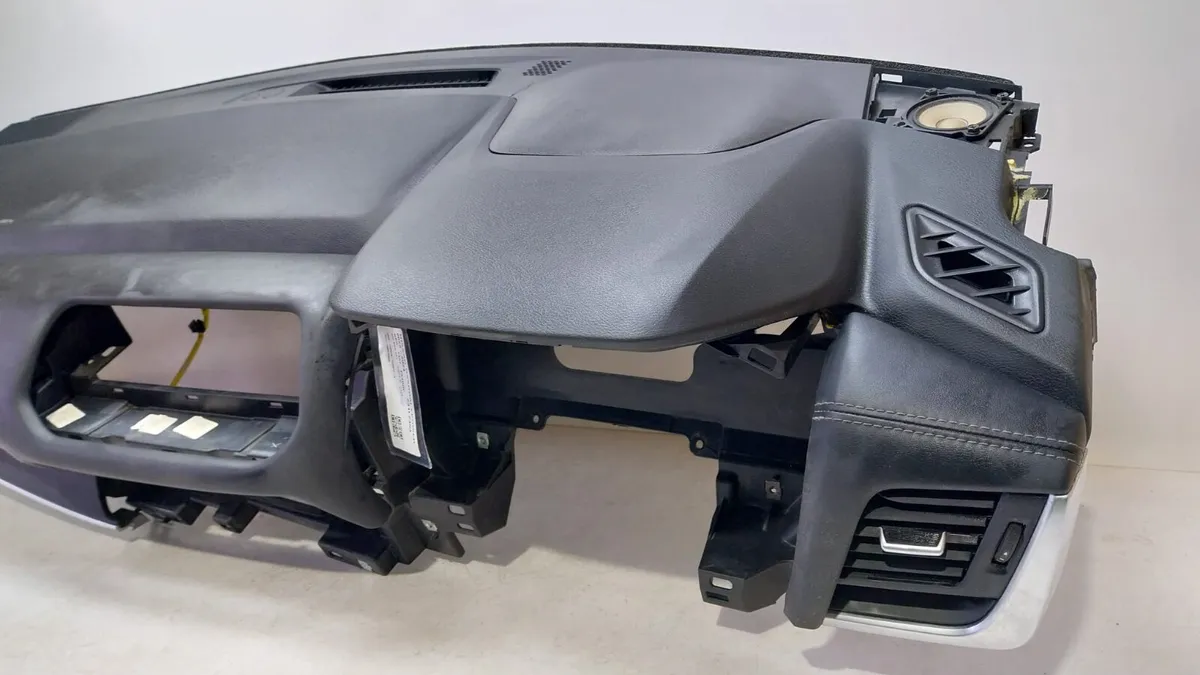 2023 Nissan Qashqai Air Bag Dash - Image 3