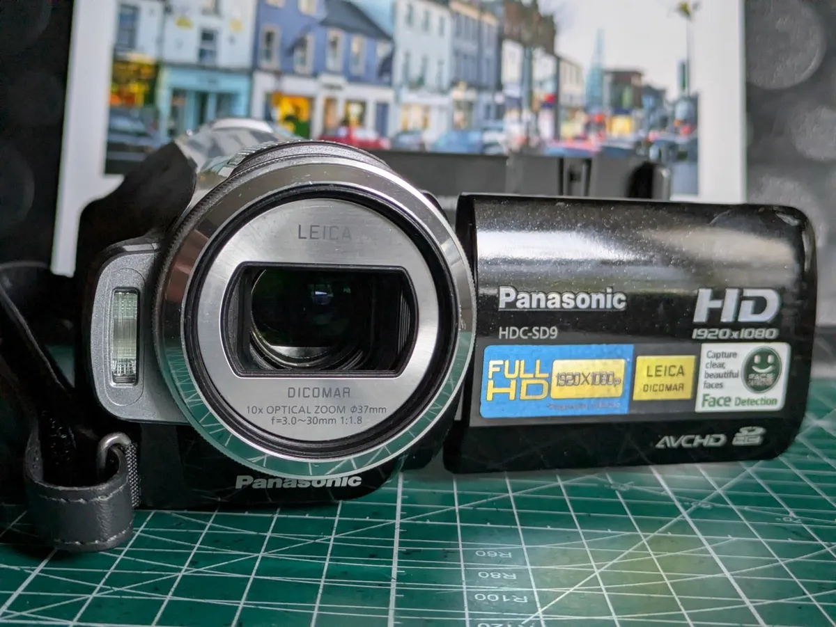 Panasonic 3 CCD🌈 Camcorder🎦Leica Dicomar lens - Image 1