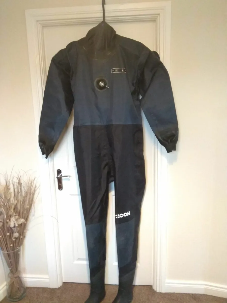 Dive gear - Image 1