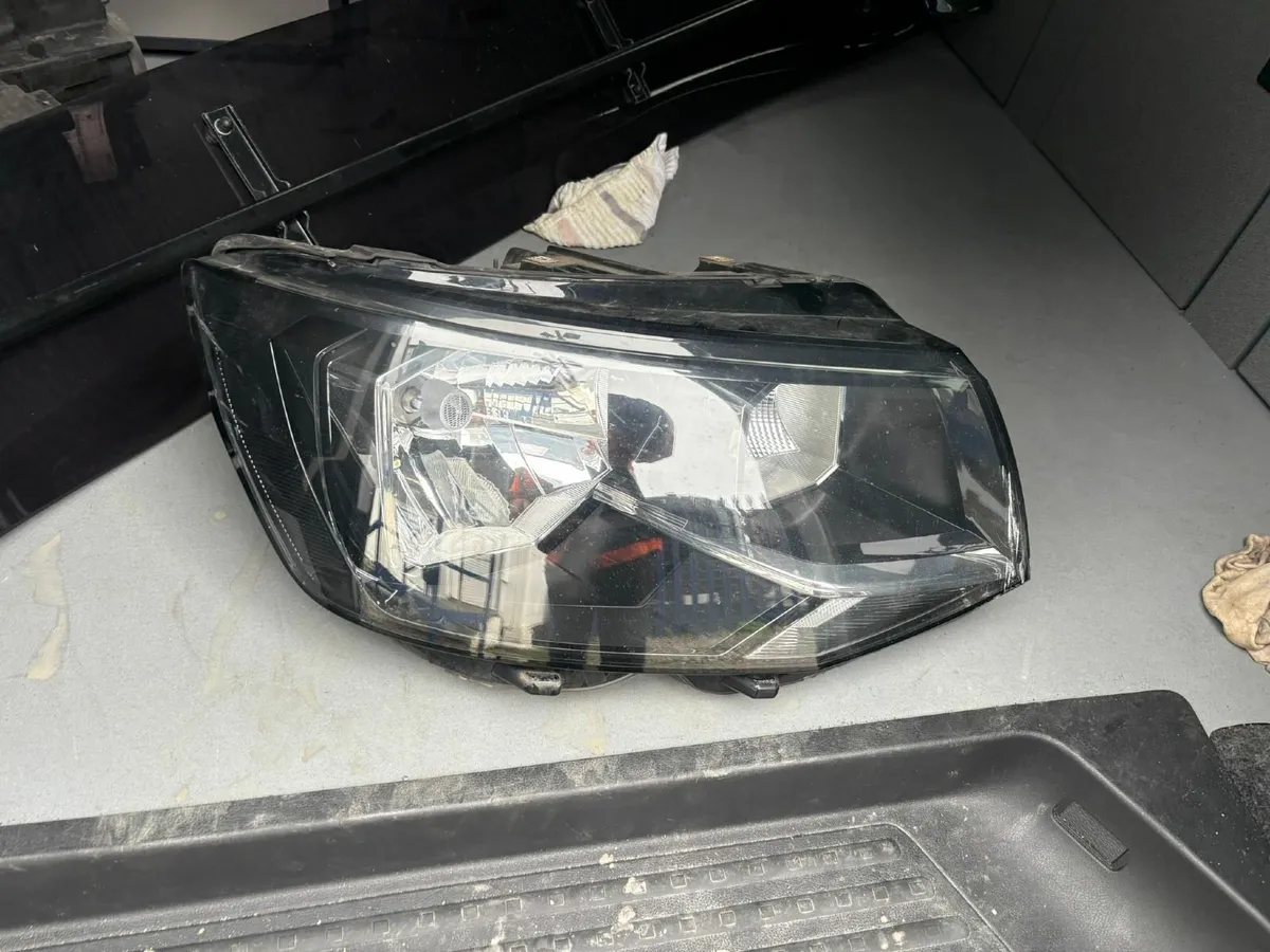 Headlamp right and left for VW T6 - Image 1