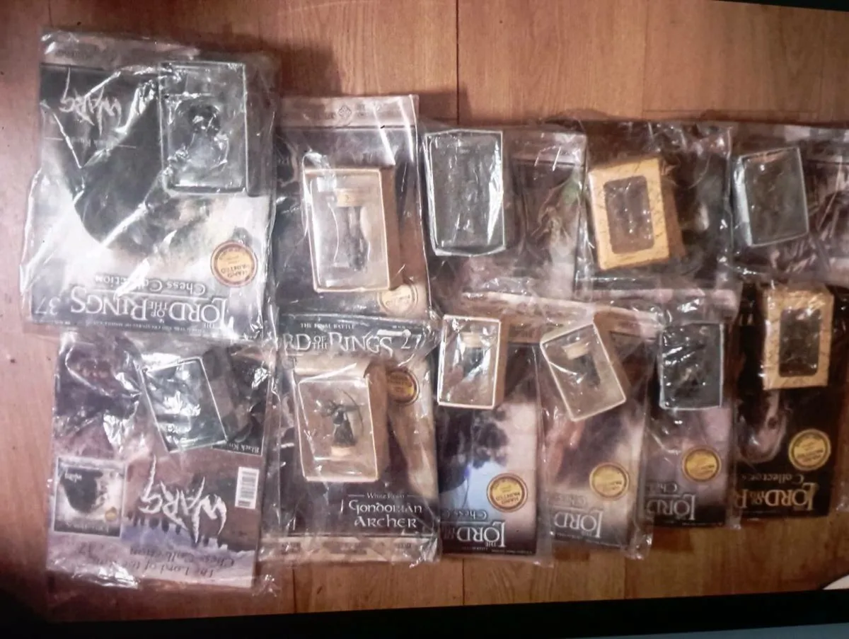 LORD OF THE RINGS  CHEES COLLECTION FOR SALE - Image 1