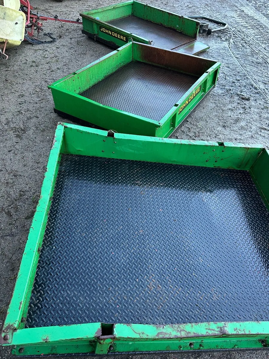 Johndeere body - Image 2