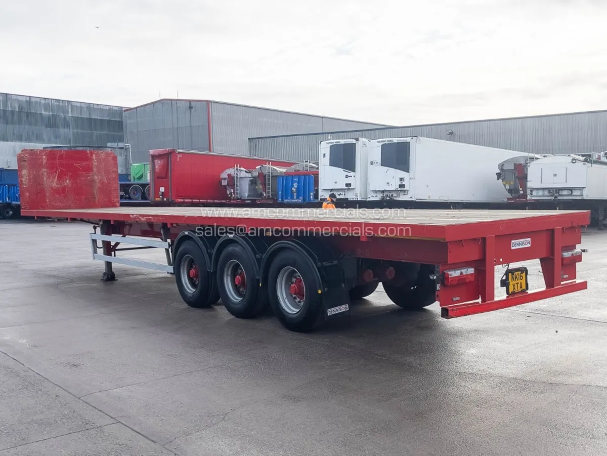 2022 DENNISON FLATBED TRI AXLE TRAILER - Image 4