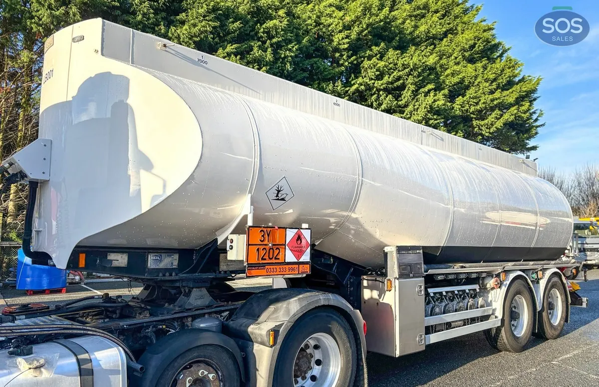 2001 Heil PT33/2 29000L 5 Comp Fuel Semi-trailer - Image 1