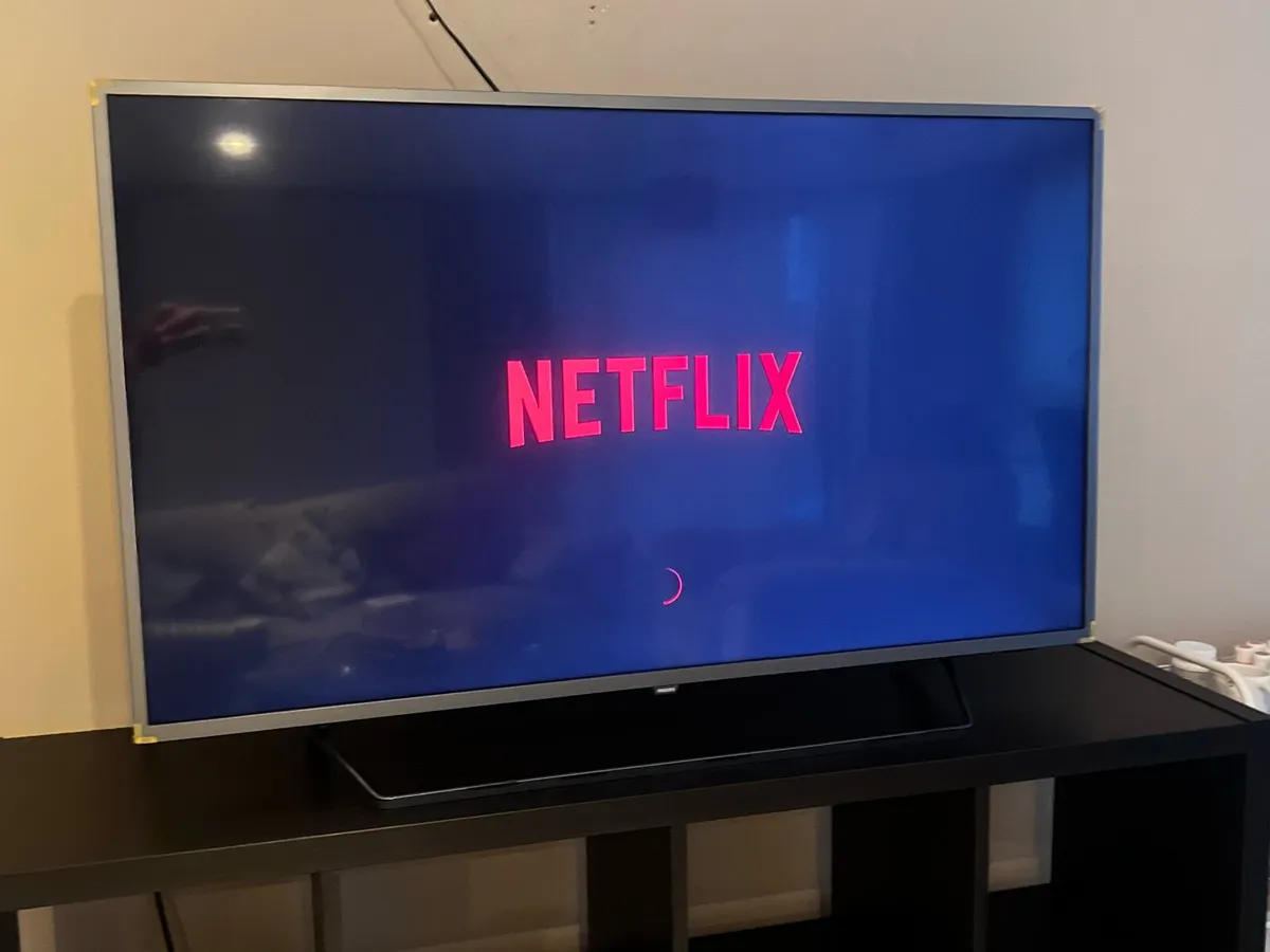 Philips 50 4K Smart TV (Model 50PUS6753/12) - Image 3