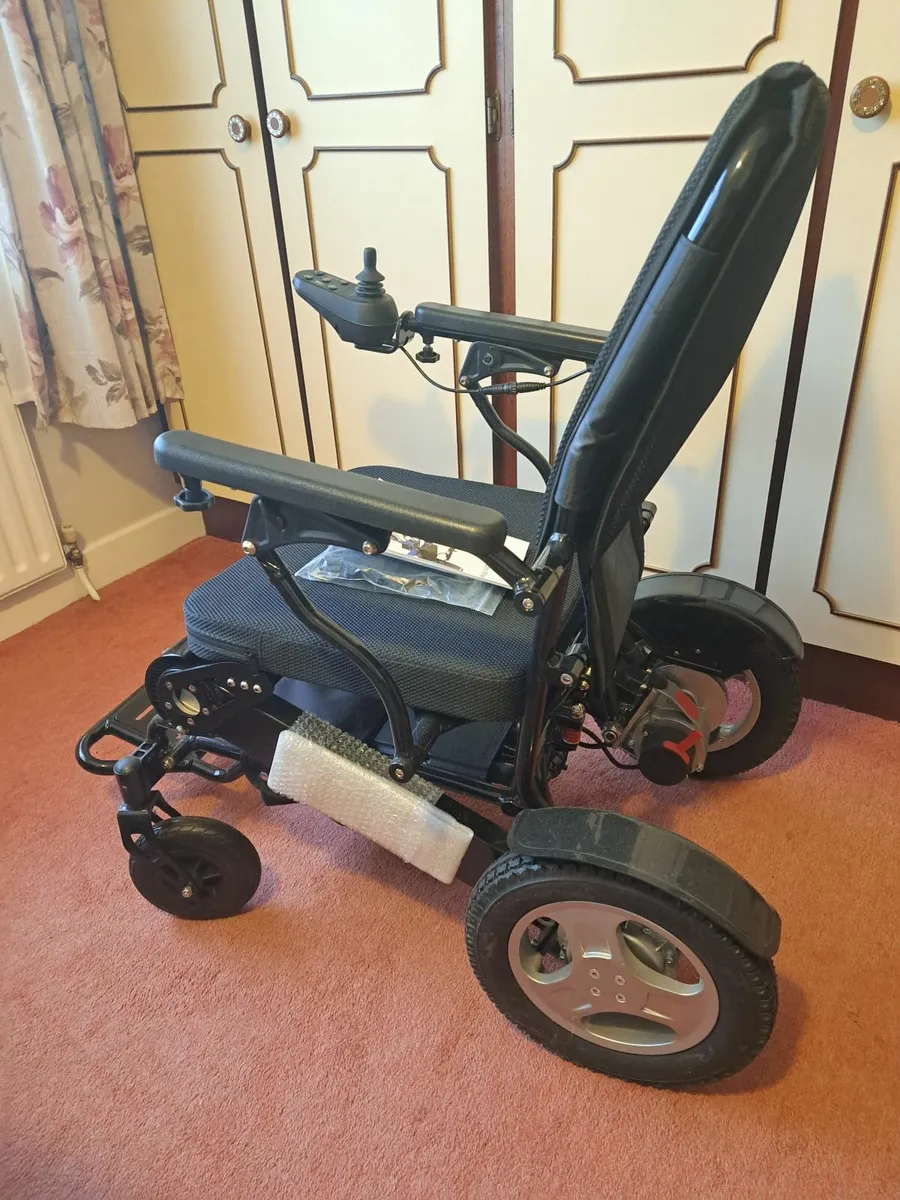 Electric wheelchair - Image 2