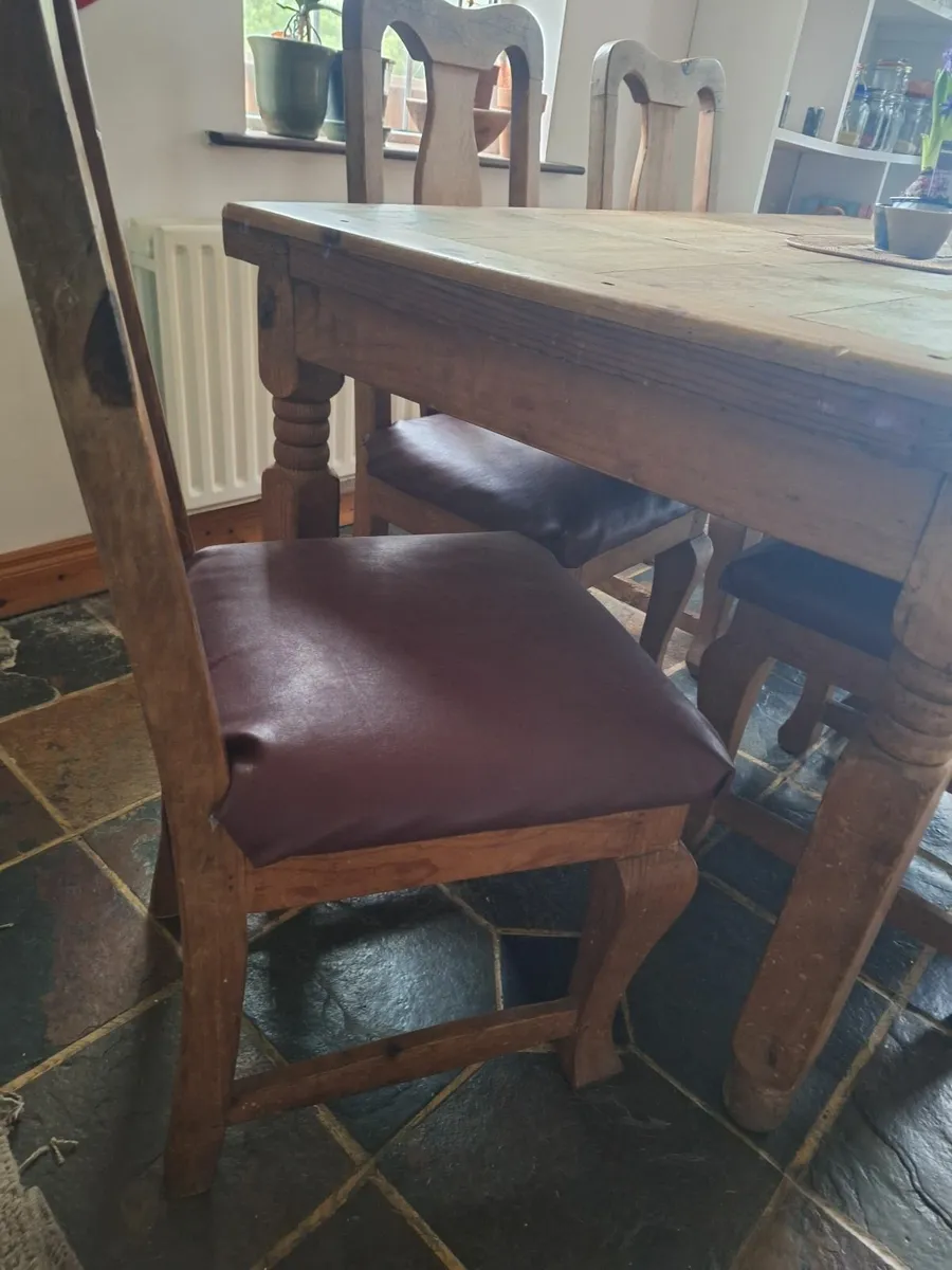 Kitchen Table and Chairs - Image 2
