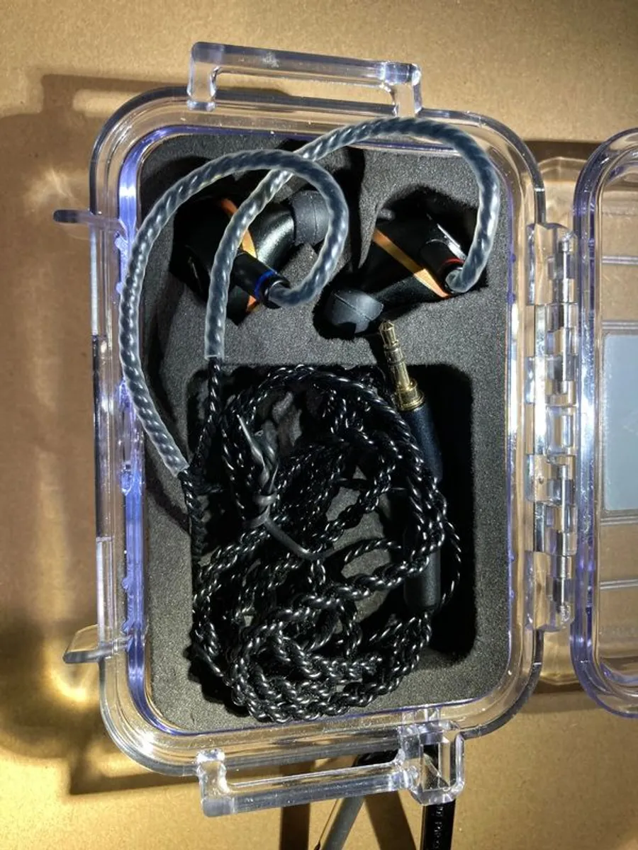 Audeze Euclid In Ear Headphones - Image 3