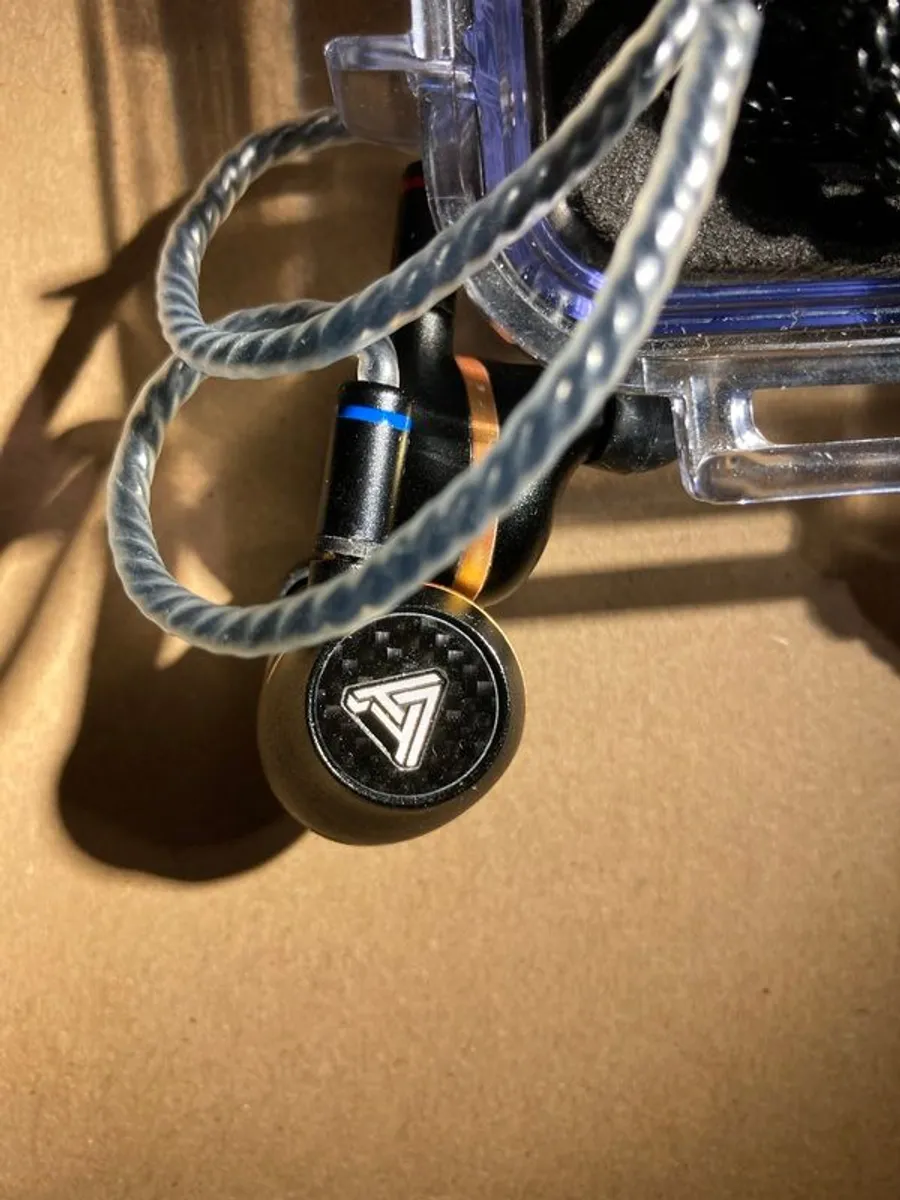 Audeze Euclid In Ear Headphones - Image 4