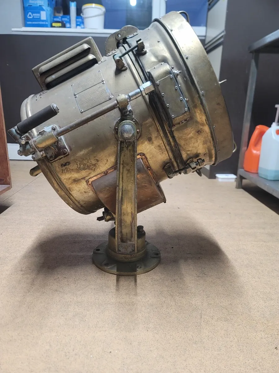 Search light - Image 2