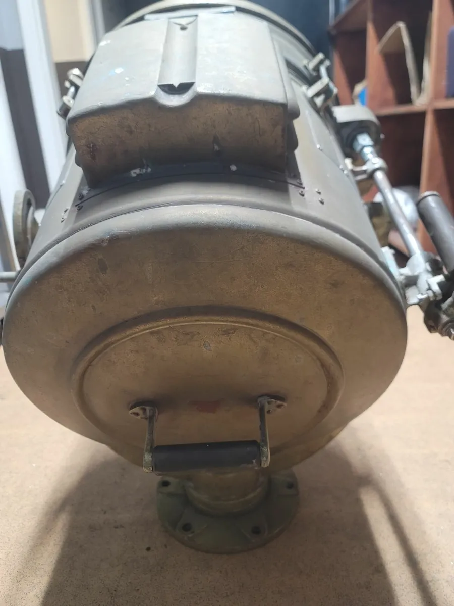 Search light - Image 4