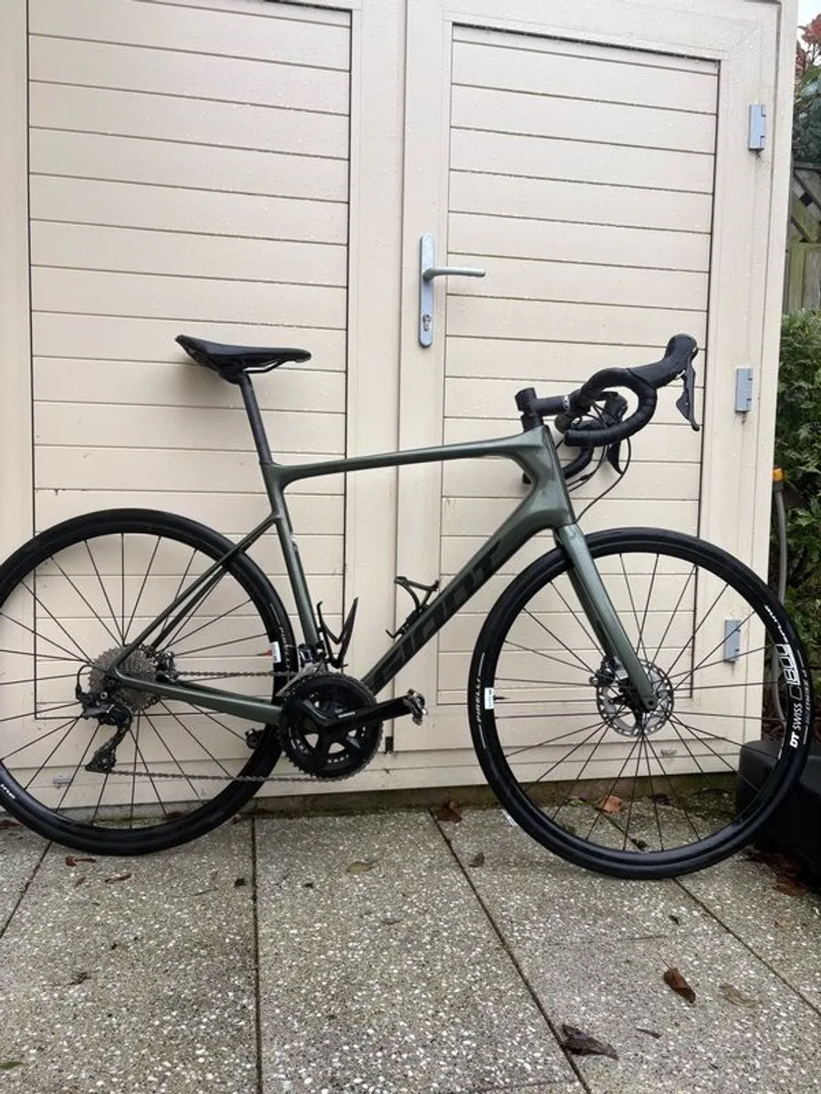 Giant Defy Advanced - Endurance Road bike - Image 1