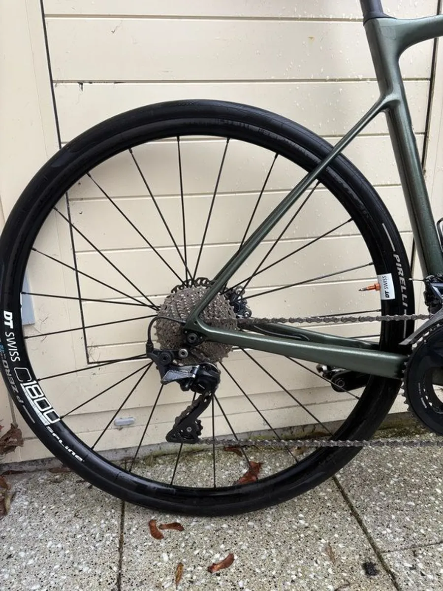 Giant Defy Advanced - Endurance Road bike - Image 2