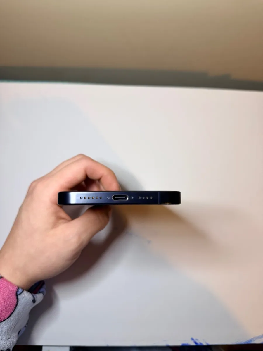 iPhone 15 pro max. Perfect condition - Image 3