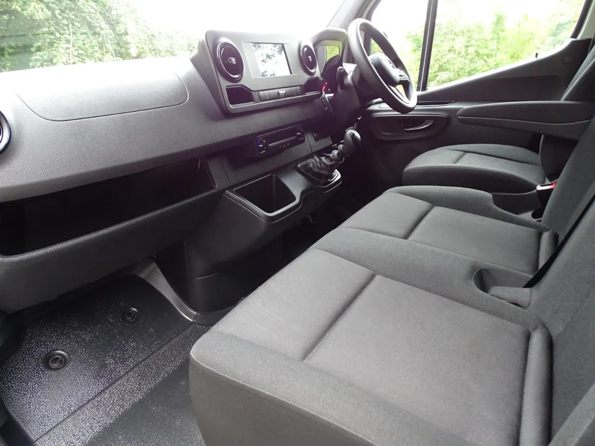 2022 Mercedes-Benz Sprinter Refrigerated Van - Image 2