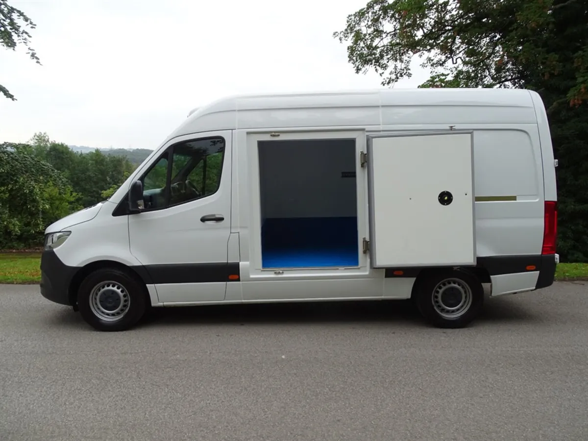 2022 Mercedes-Benz Sprinter Refrigerated Van - Image 1