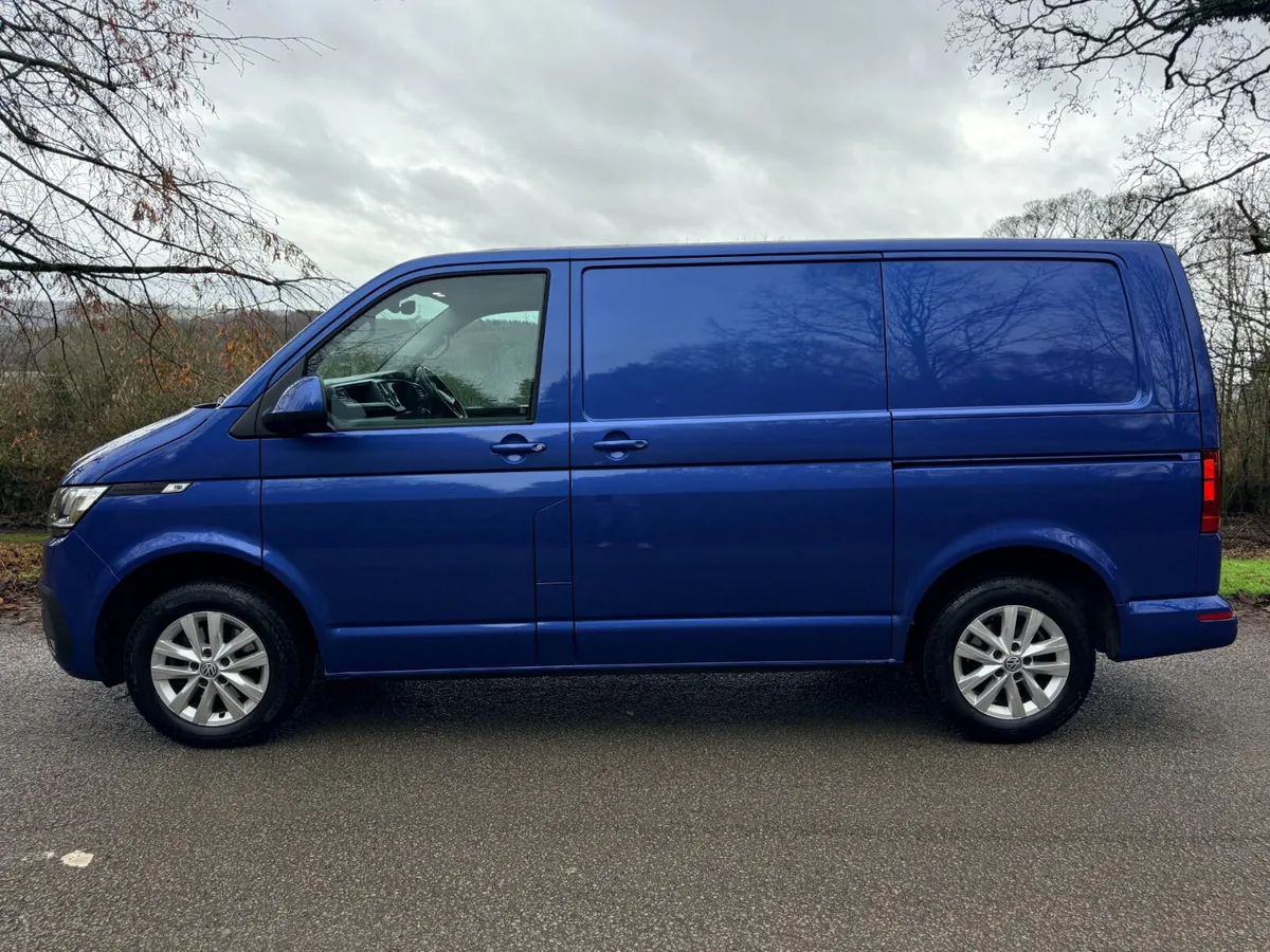 2024 Volkswagen Transporter Panel Van - Image 4