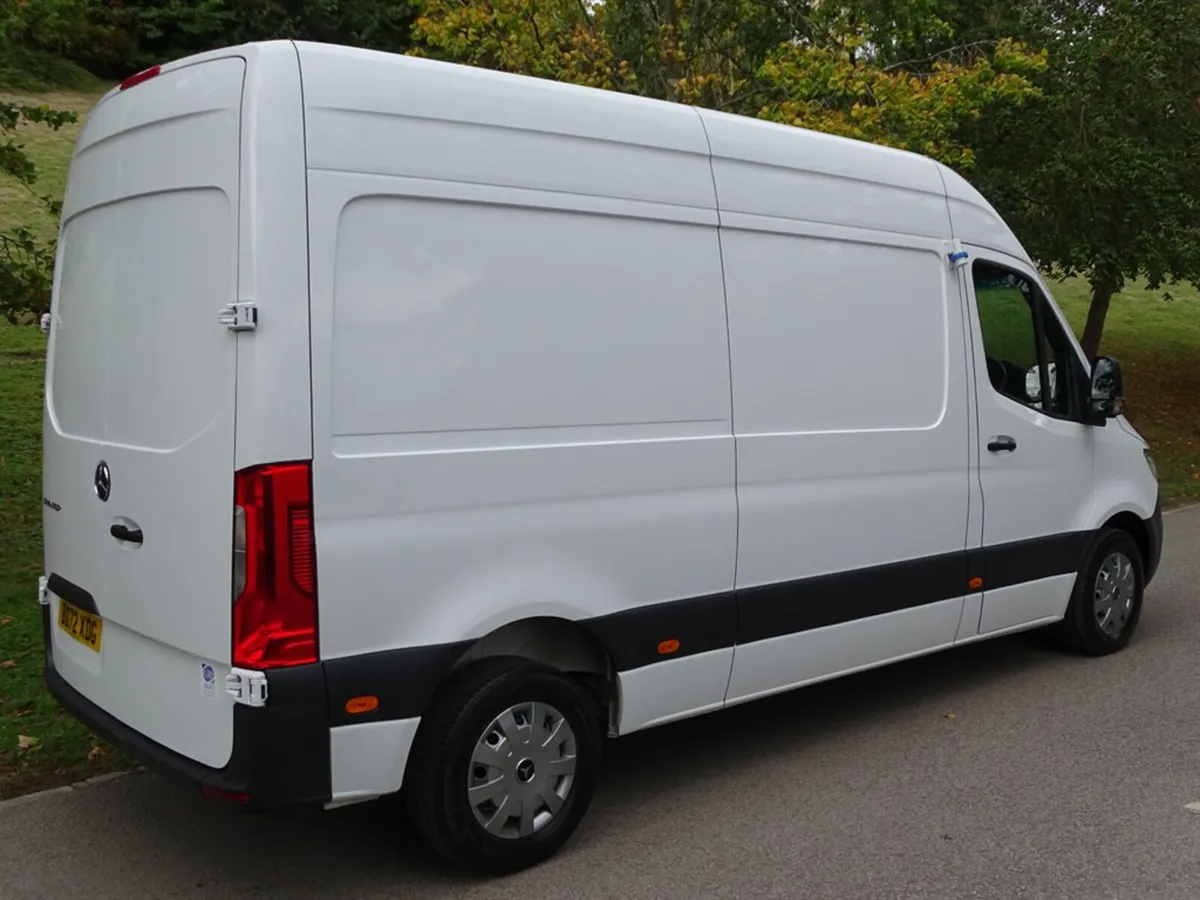 2022 Mercedes-Benz Sprinter Refrigerated Van - Image 4