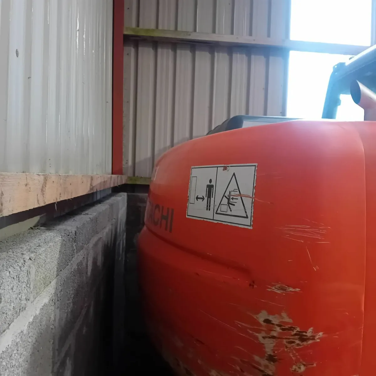 2005 Hitachi 130-1 Digger - Image 3