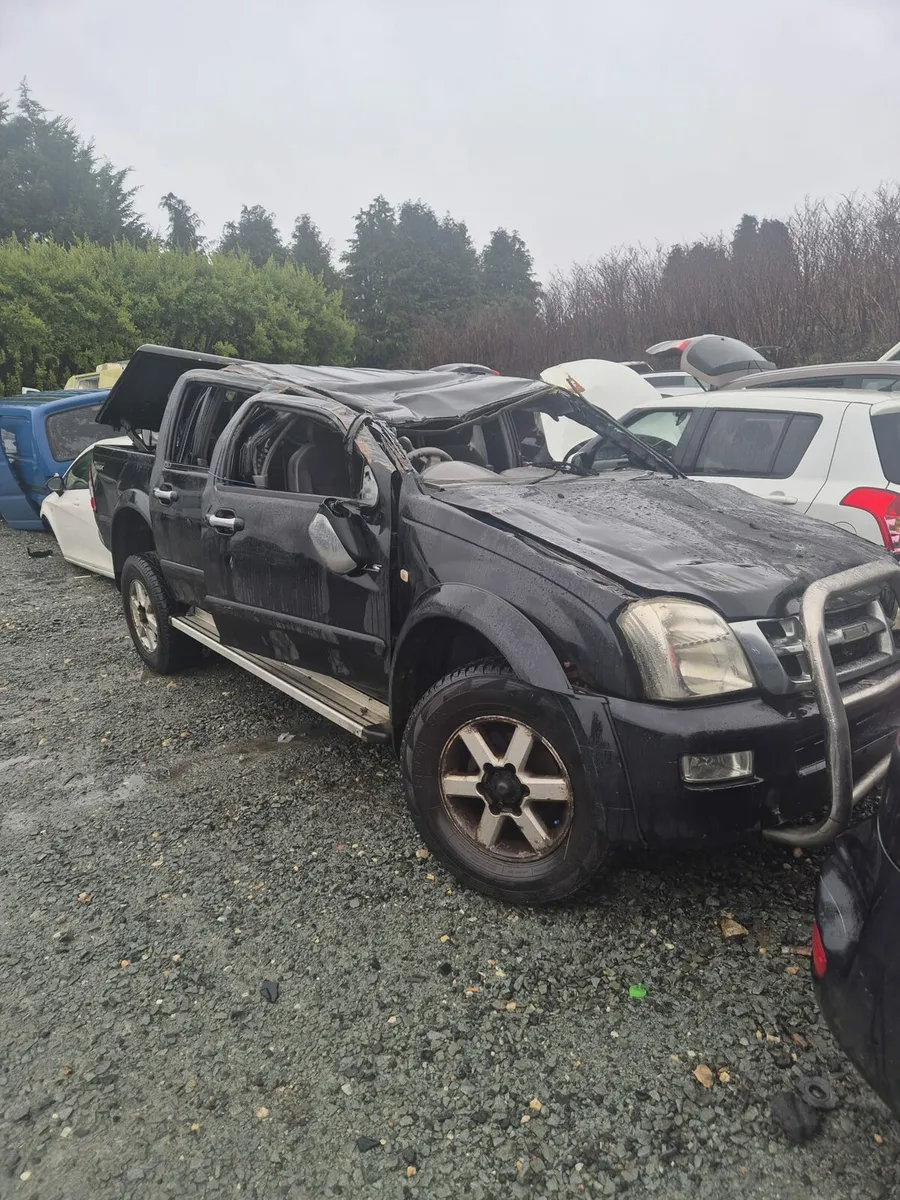 Isuzu D-Max - Breaking only - Image 4
