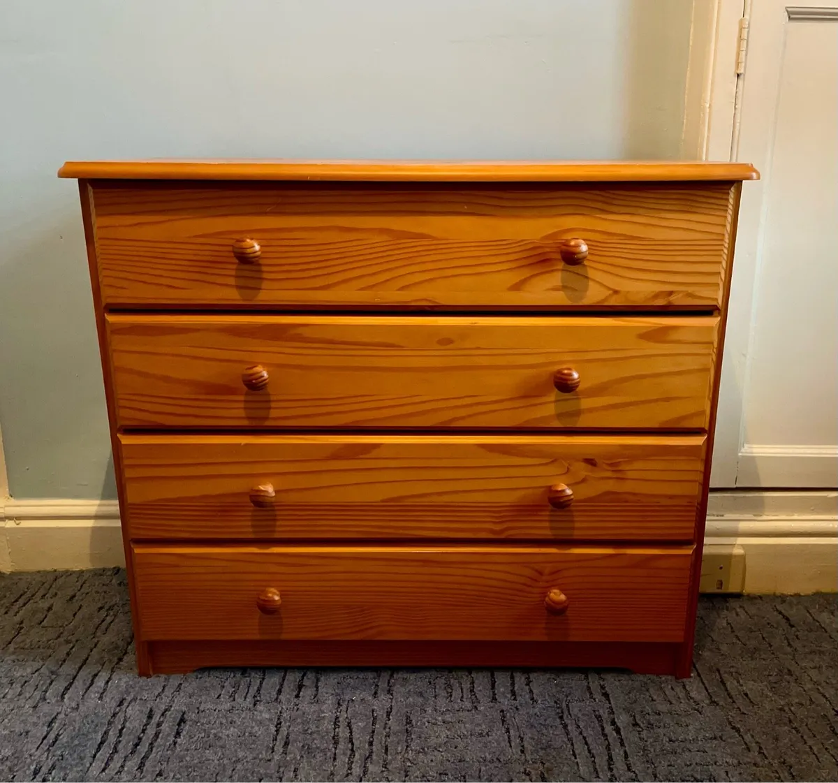 Solid pine chest of drawers - Image 1