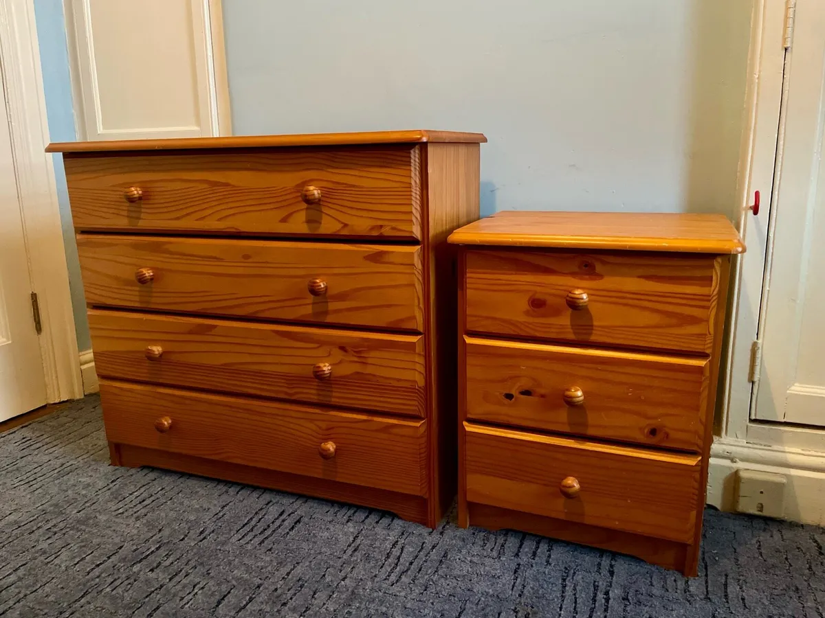 Solid pine chest of drawers - Image 3