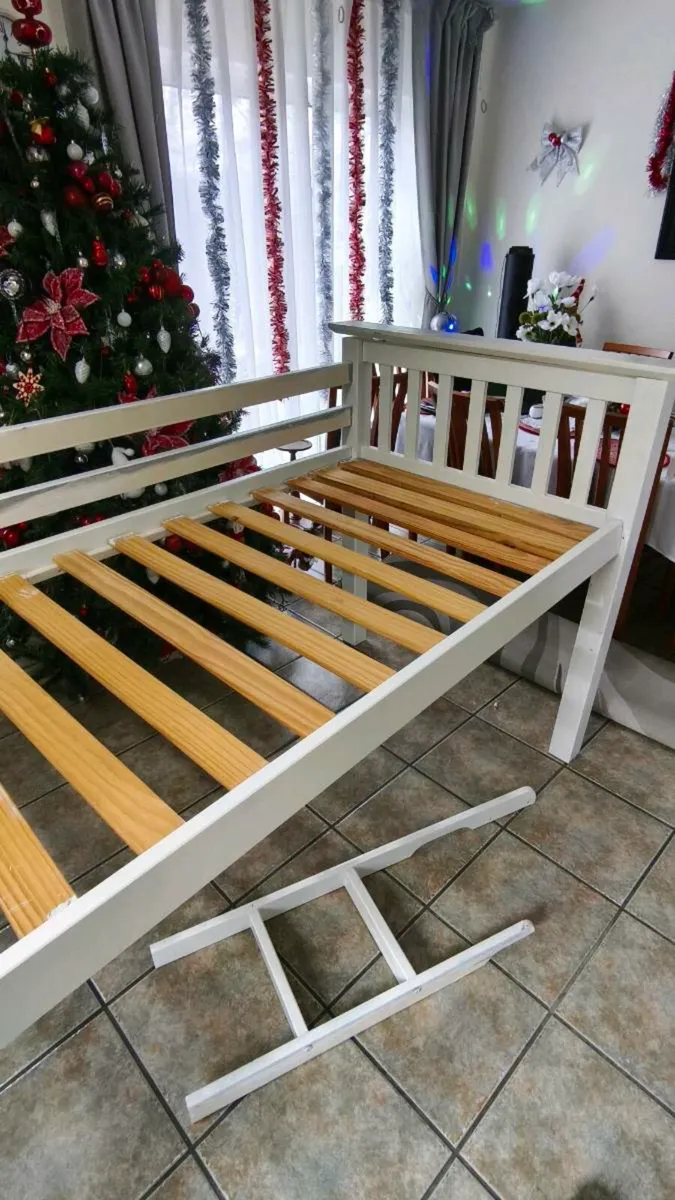 Mid sleeper bed - Image 2