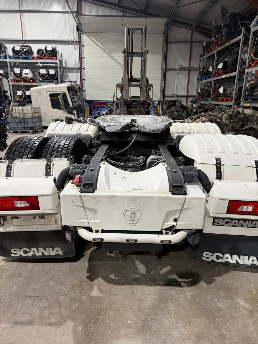222 SCANIA BACK END CUT FOR BREAKING - Image 1