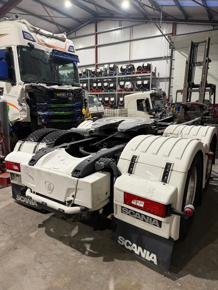 222 SCANIA BACK END CUT FOR BREAKING - Image 2