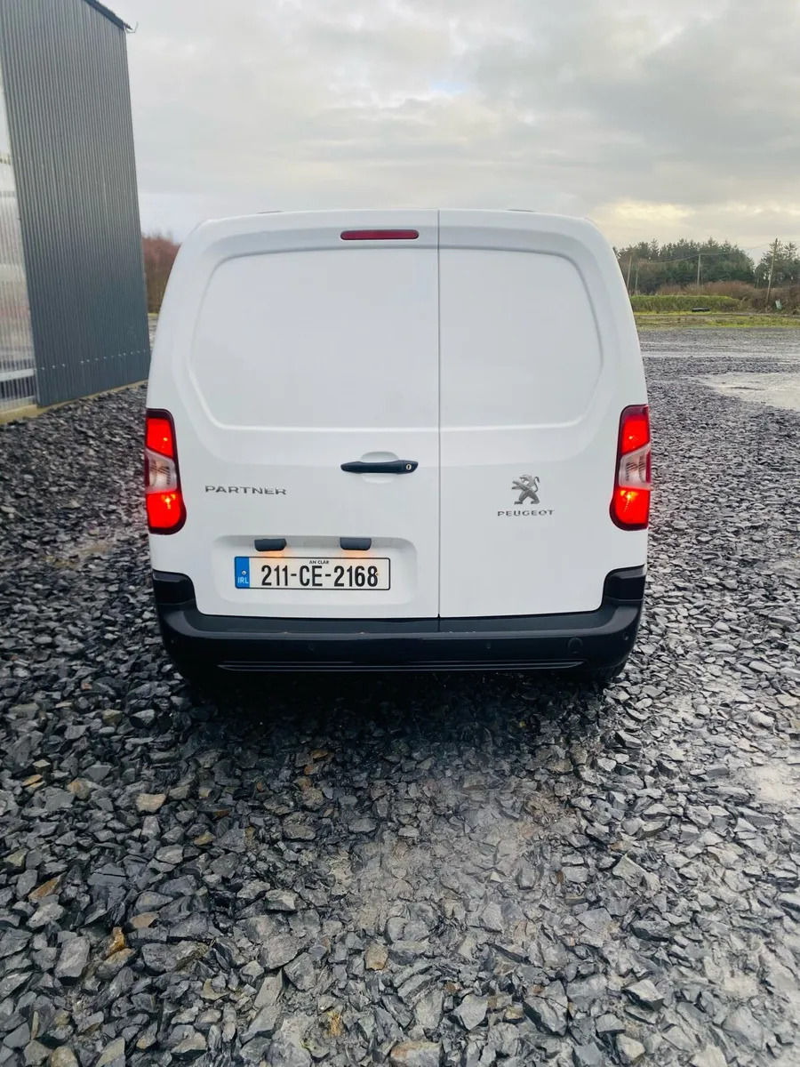 211 Peugeot Partner - Image 4
