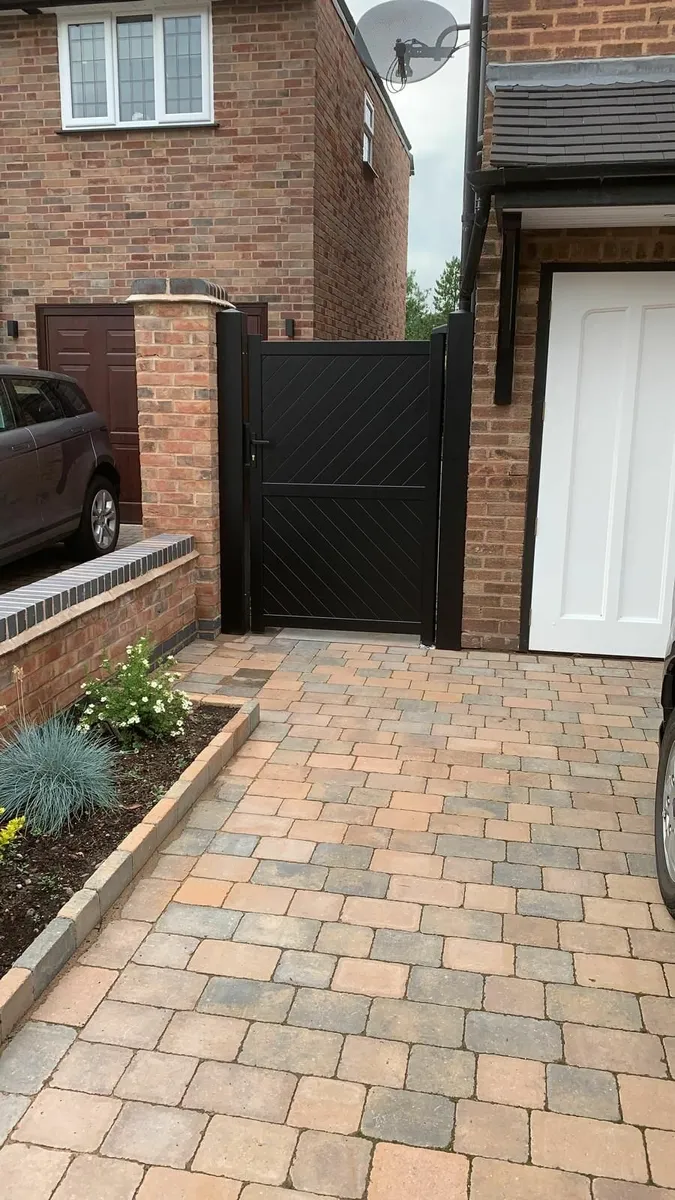 Aluminium Pedestrian / Garden Gates - Image 4