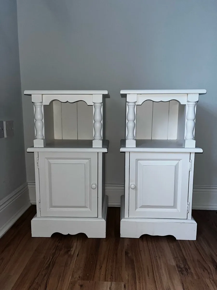 Two solid pine bedside lockers - Image 1
