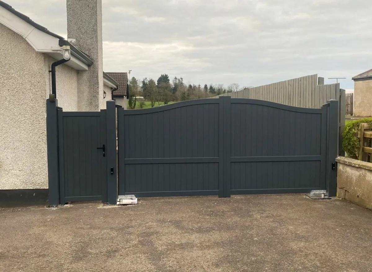 Aluminium Driveway House Entrance Gates - Image 2