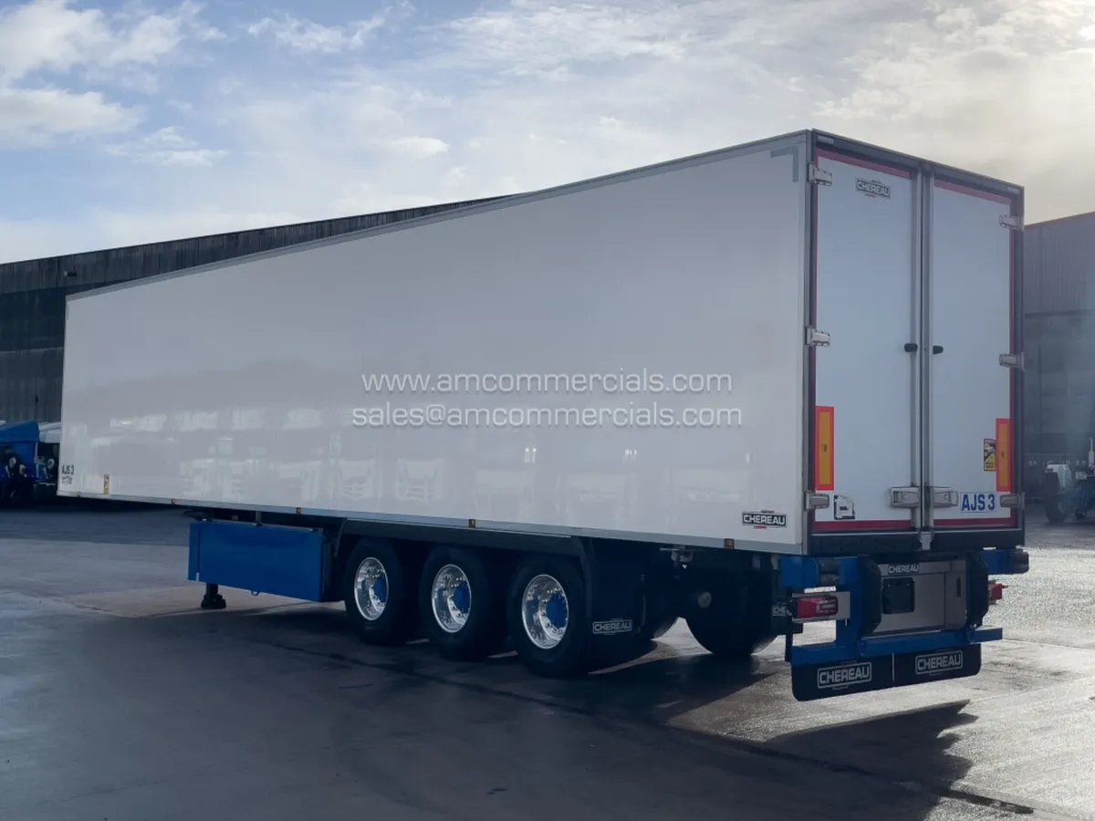 2023 CHEREAU SINGLE TEMP FRIDGE TRI AXLE TRAILER - Image 4