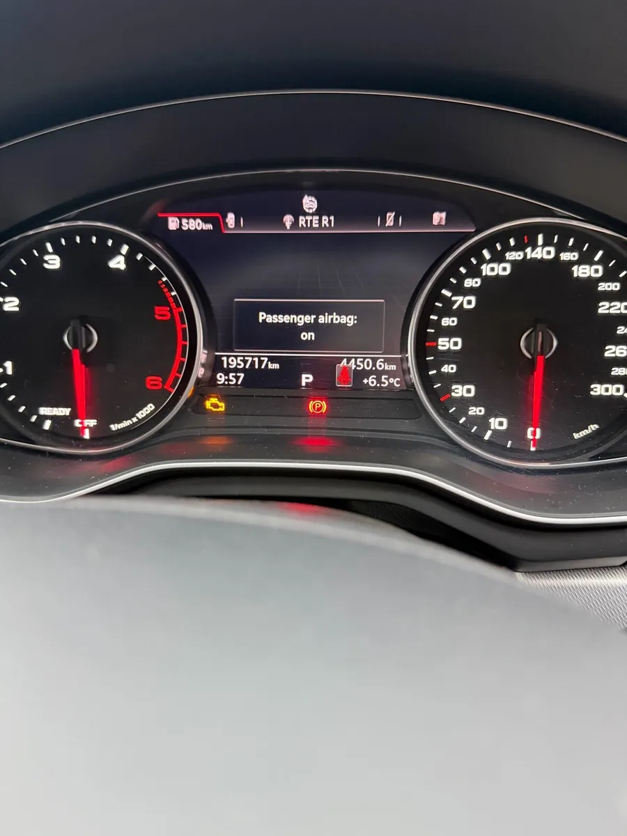 Audi A4 SE Ultra 2.0 TDI Automatic (S tronic) - Image 4